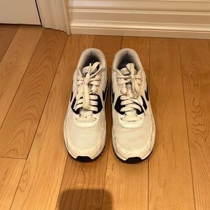 White Nike Air Max womens sneaker size 7